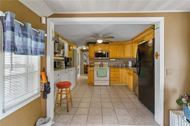 204 Harmony Ct, Warwick, RI 02889 - photo 5