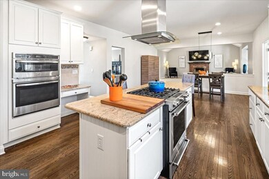 18 Silverthorn Ln, Belle Mead, NJ 08502 - photo 2