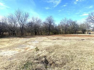 9929 N Shartel Ave, Oklahoma City, OK 73114 - photo 3