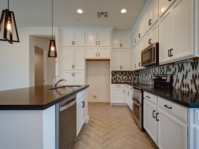 004_Kitchen