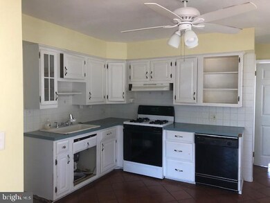 224 Clementon Rd, Berlin, NJ 08009 - photo 3