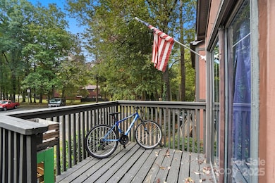 6103 Honeysuckle Ln, Charlotte, NC 28212 - photo 3