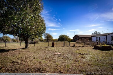 815 S Oak Grove Rd, Cushing, OK 74023 - photo 6