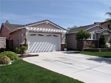 Expansive driveway