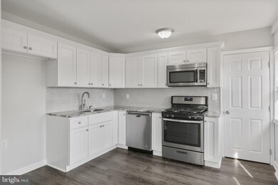 402 Oxford St, Vineland, NJ 08360 - photo 7