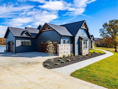 135 Crown Jewel Ln, Lafollette, TN 37766 - photo 4