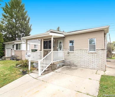 5613 Bedford St, Dearborn Heights, MI 48125 - photo 3