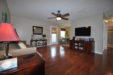 159 Trevor Ct, Mount Washington, KY 40047 - photo 4