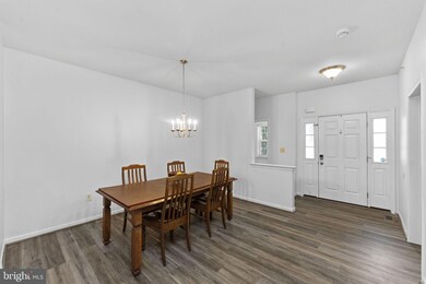 2127 Hidden Meadows Ave, Pennsburg, PA 18073 - photo 4