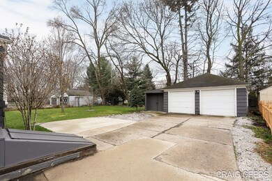 4-web-or-mls-208-w-10th-st