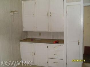 405 Norwood St, Sturgis, MI 49091 - photo 4