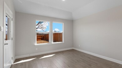 813 Alexandria Ln, Joshua, TX 76058 - photo 4