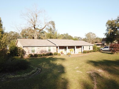 27 Stone Cutoff Rd, Laurel, MS 39443 - photo 2