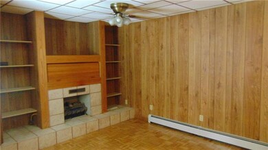 Livingroom - hardwood floors and a gas fireplace.