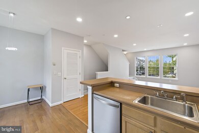 23012 Fontwell Square, Sterling, VA 20166 - photo 6