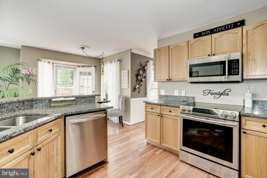 2807 Bixley Hill Ct, Woodbridge, VA 22191 - photo 4