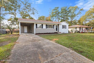03-1933 Carolyn Ln