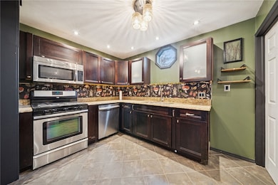 128 Lily St, Apollo, PA 15613 - photo 7