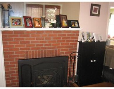 26 Havelock Rd, Worcester, MA 01602 - photo 2