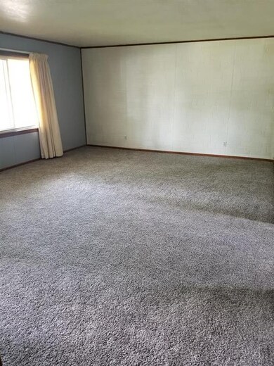 704 Maxine Dr, Ossian, IN 46777 - photo 5