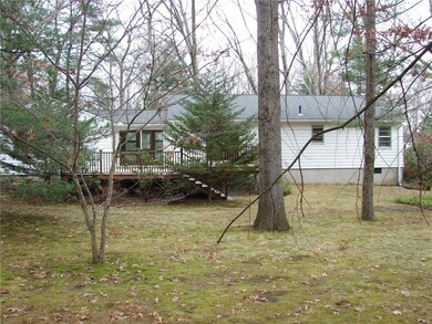 40 Maplecrest Dr, Greenville, RI 02828 - photo 2