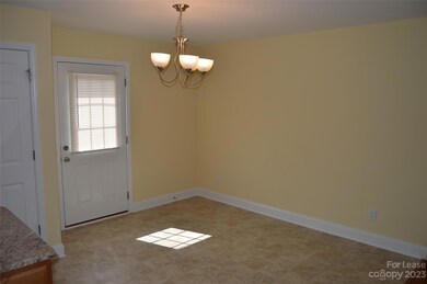 132 Springfield Rd, Statesville, NC 28625 - photo 4