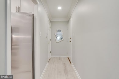 1923 Wilson Ln unit 202, McLean, VA 22102 - photo 2