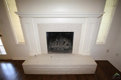 914 914 Pam, Tyler, TX 75703 - photo 6