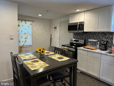 15 W Washington St, Paulsboro, NJ 08066 - photo 6