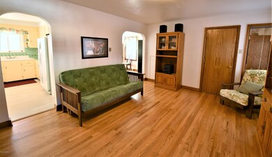 446 E 3rd St, Bloomsburg, PA 17815 - photo 4