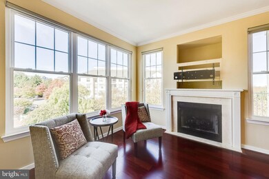 Lillian Court unit 220, McLean, VA 22102 - photo 4