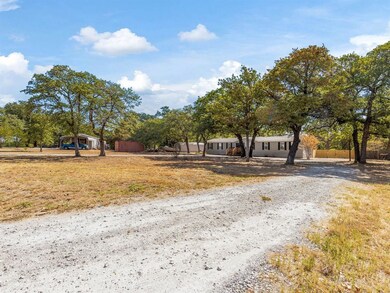 107 Oakley Cir, Weatherford, TX 76085 - photo 5