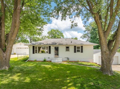 331 N Ellen St, Cedar Falls, IA 50613 - photo 4