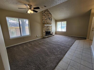 2136 Loma Verde Dr, Bedford, TX 76021 - photo 4