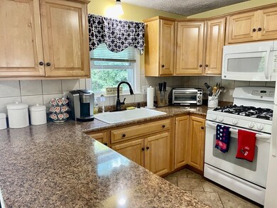 18 Birch Hill Rd, Worcester, MA 01606 - photo 3