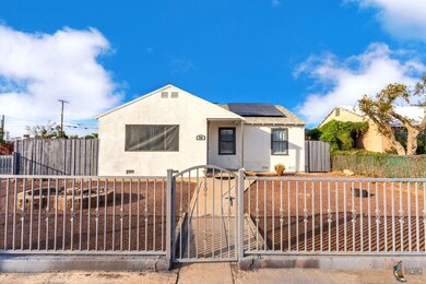 790 El Centro Ave, El Centro, CA 92243 - photo 2