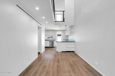 2946 N 14th St unit 17, Phoenix, AZ 85014 - photo 3