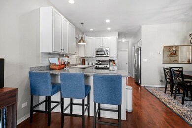 1409 W Huron St unit 2, Chicago, IL 60642 - photo 3