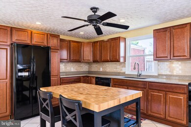 1021 Thomas Rd, Glen Burnie, MD 21060 - photo 4