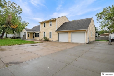 211 W Charles St, Valley, NE 68064 - photo 2