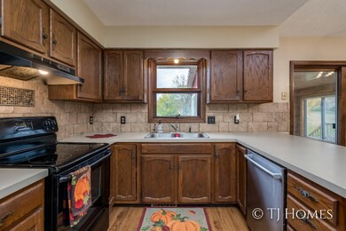 707 92nd ave-6