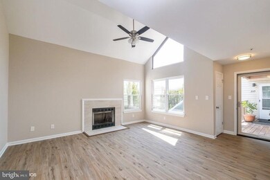 13405 Shady Knoll Dr unit 210, Silver Spring, MD 20904 - photo 5