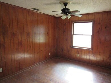 469 Cooperwood Rd, Crawfordville, FL 32327 - photo 6