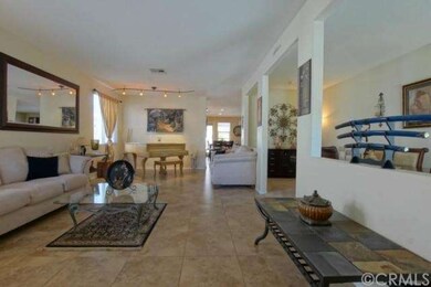 Enter into the Formal Living Room with Formal Dini