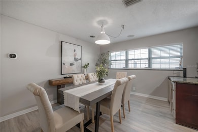 4606 W Oakellar Ave, Tampa, FL 33611 - photo 7