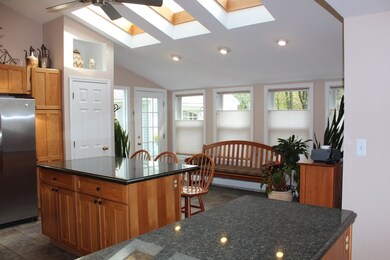 15 Pike St, Hopkinton, MA 01748 - photo 4