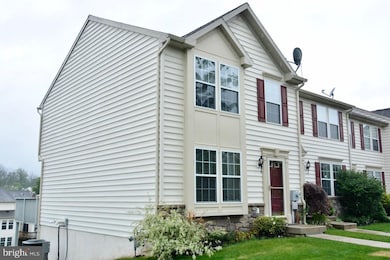 2101 Orchard View Rd, Reading, PA 19606 - photo 2