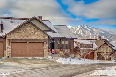 4-web-or-mls-E Viewside Cir-006