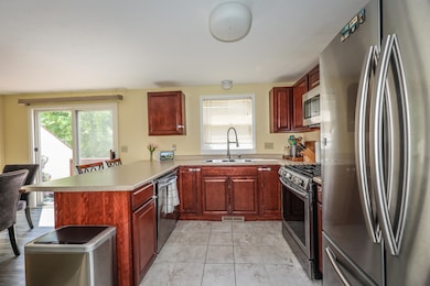 11 Albury Stone Cir unit U220, Nashua, NH 03063 - photo 2