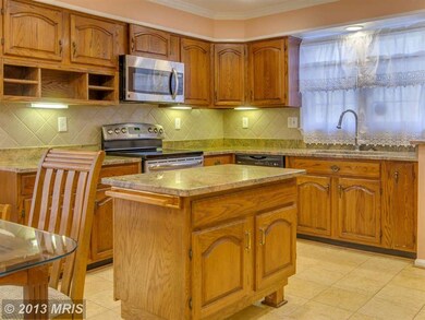 11610 Locust Glen Dr, Bowie, MD 20721 - photo 6